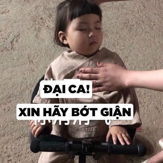 meme em bé ngại ngùng